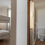 Guest house Llonga's 4*