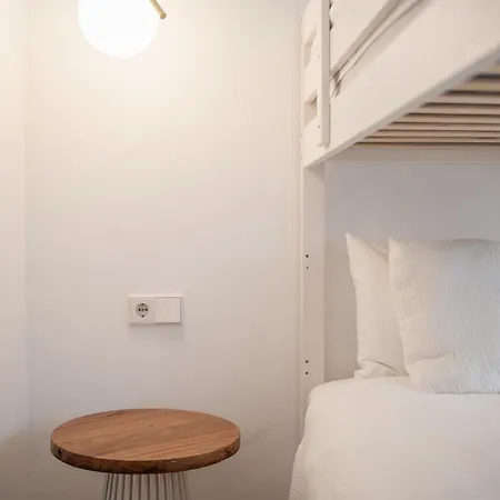 Llonga's Guest house