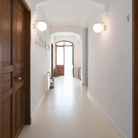 Llonga's Guest house