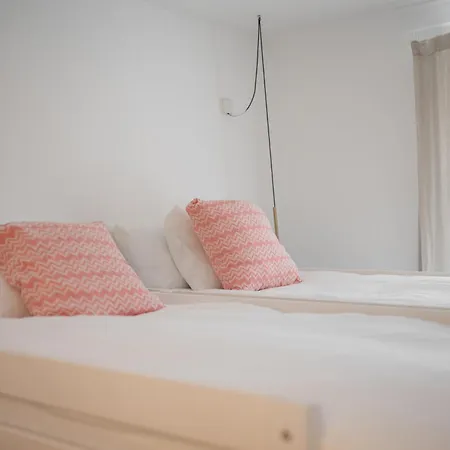 Guest house Llonga's 4*
