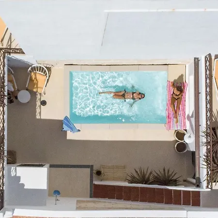 Llonga's Guest house